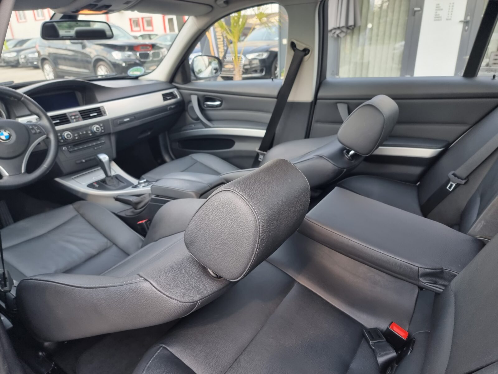 BMW SERIA 3, 2.0 DIESEL, 143 CP, AN 2010, EURO 5      RATE-LIVRARE-GARANTIE