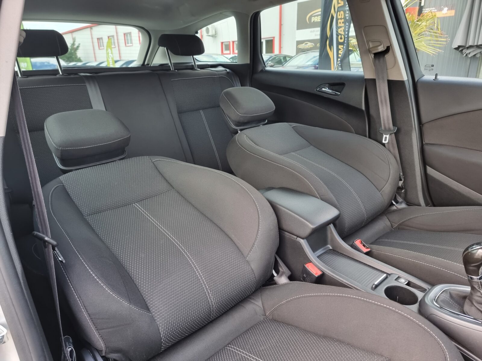 OPEL ASTRA J, 1.6 DIESEL, 136 CP, AN 2015, EURO 6      RATE-LIVRARE-GARANTIE