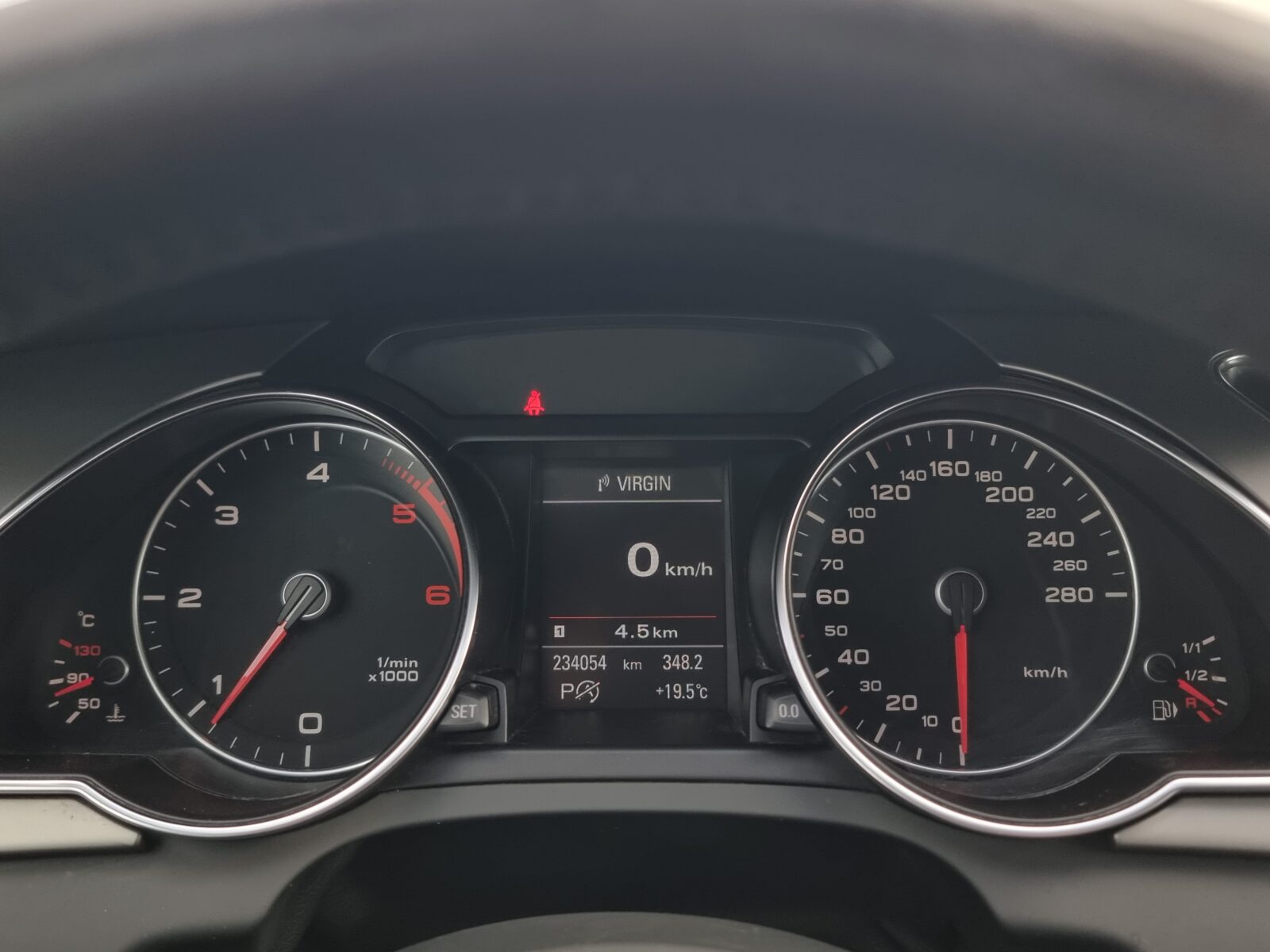 AUDI A5, 2.0 TDI, 177 CP, AN 2012, EURO 5      RATE-LIVRARE-GARANTIE