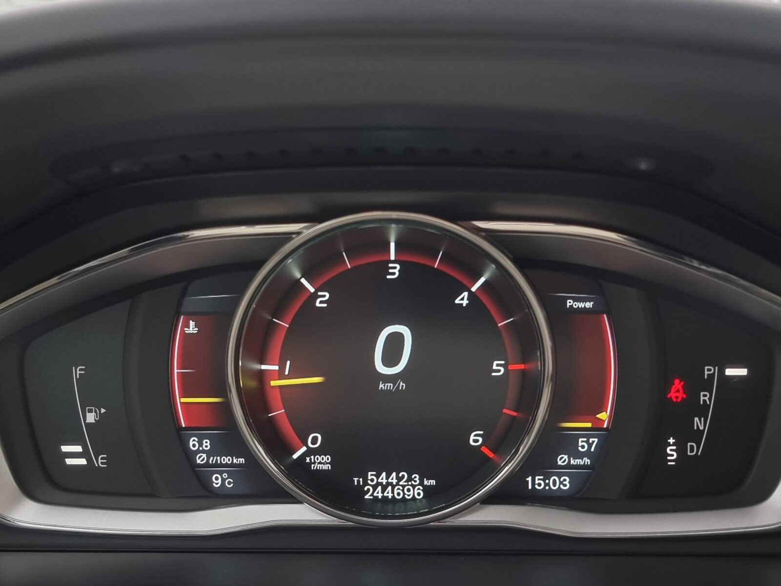 VOLVO XC-60, 2.0 DIESEL, 181 CP, AN 2014, EURO 6        RATE-LIVRARE-GARANTIE