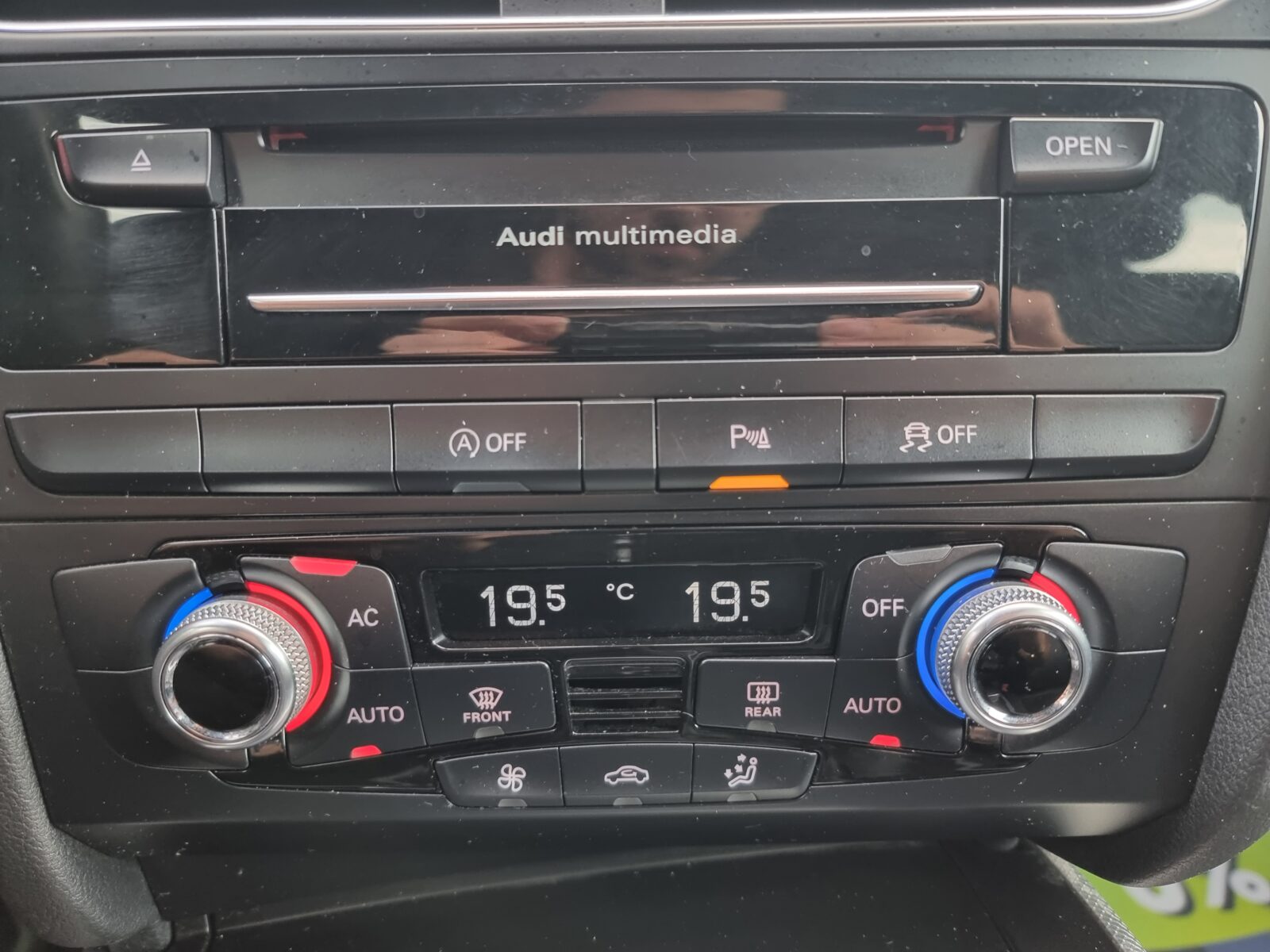 AUDI A5, 2.0 TDI, 177 CP, AN 2012, EURO 5      RATE-LIVRARE-GARANTIE