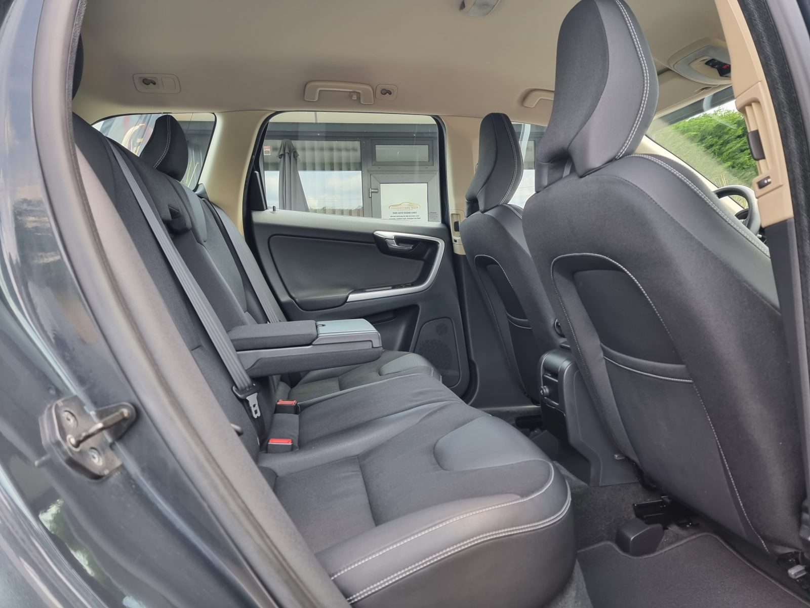VOLVO XC-60 4X4, 2.4 DIESEL, 185 CP, AN 2009        RATE-LIVRARE-GARANTIE