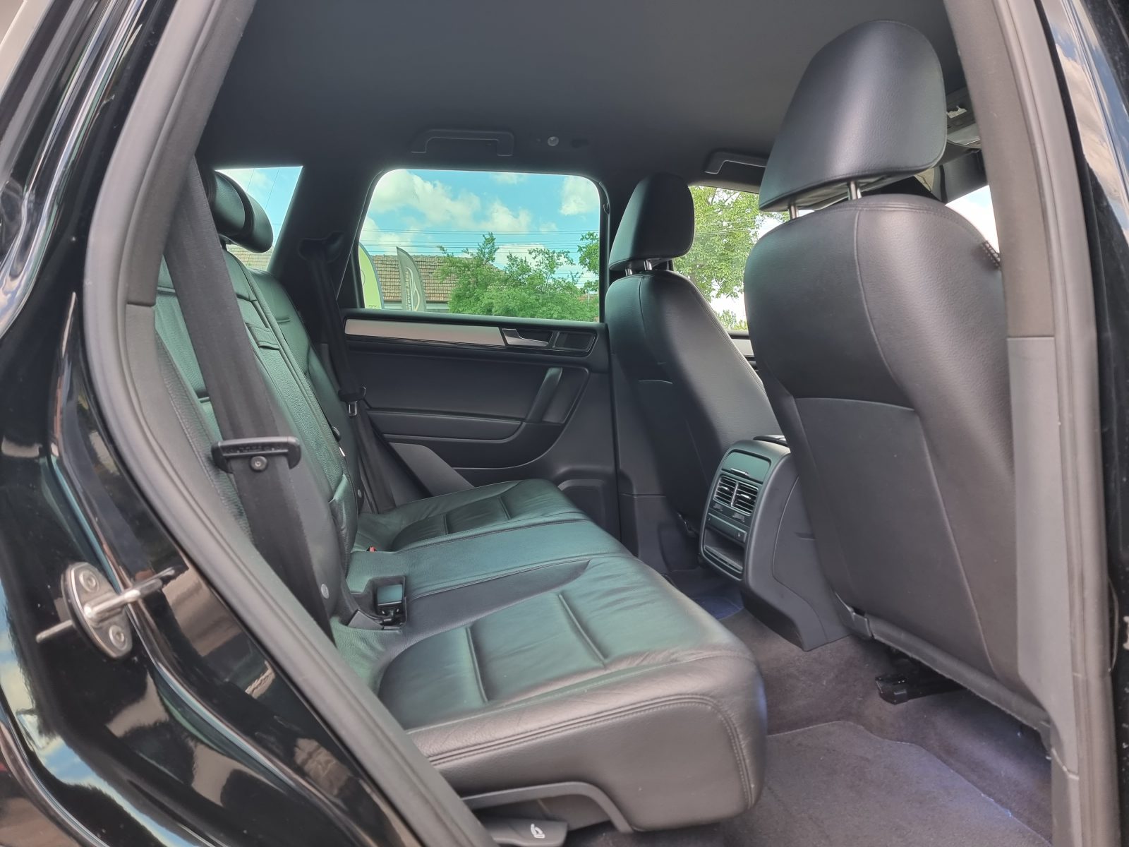 VW TOUAREG, 3.0 TDI, 245 CP, AN 2012, EURO 5    REVIZIE EFECTUATA ( DISTRIBUTIE + ULEI SI FILTRE )       RATE-LIVRARE-GARANTIE