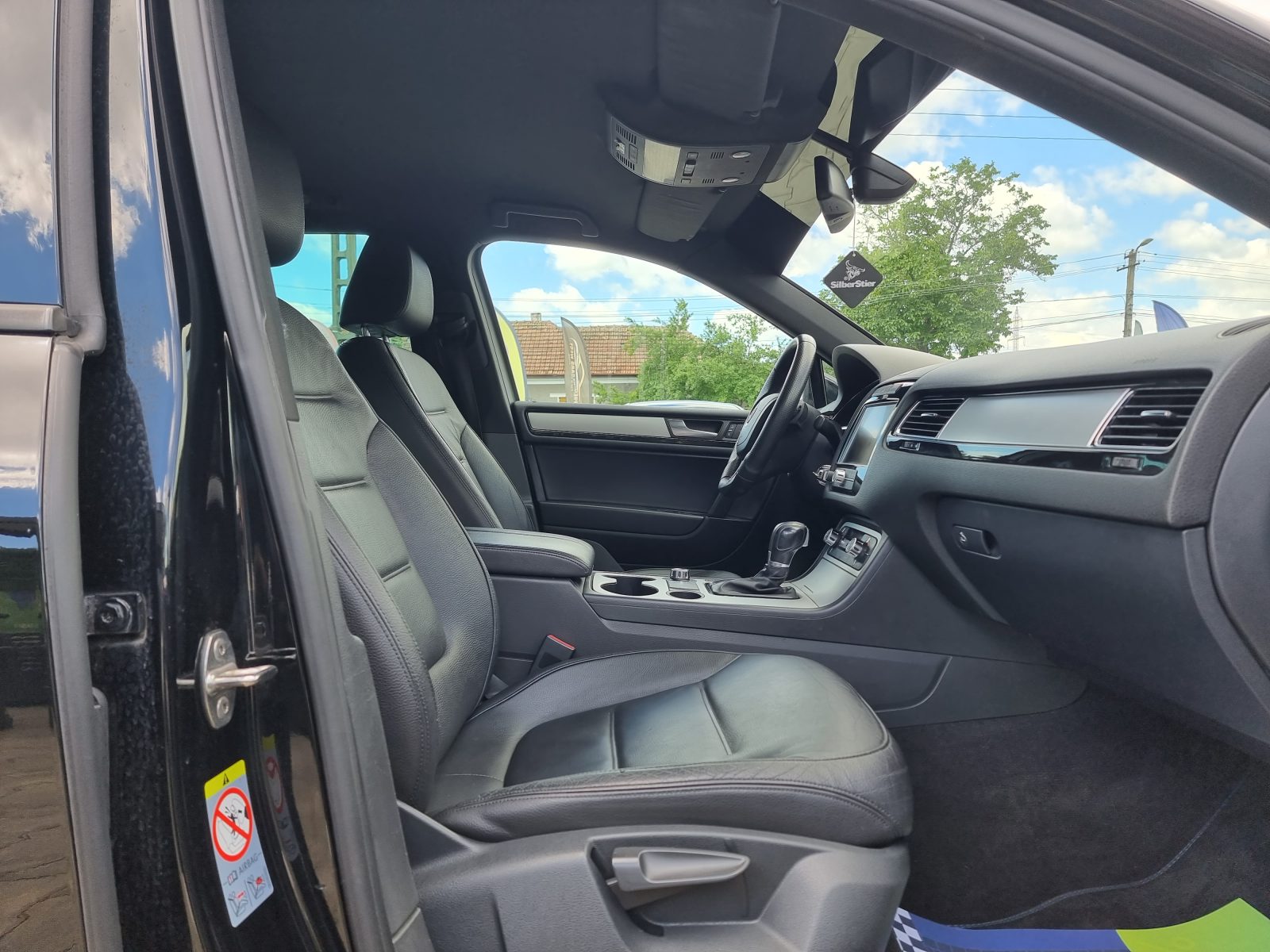 VW TOUAREG, 3.0 TDI, 245 CP, AN 2012, EURO 5    REVIZIE EFECTUATA ( DISTRIBUTIE + ULEI SI FILTRE )       RATE-LIVRARE-GARANTIE