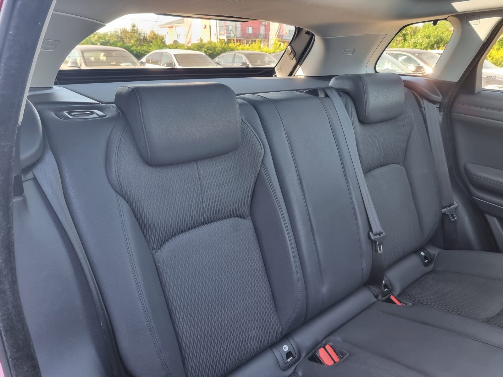 LAND ROVER RANGE ROVER EVOQUE 4X4, 2.0 DIESEL, 150 CP, AN 2017, EURO 6      REVIZIE EFECTUATA ( DISTRIBUTIE + ULEI SI FILTRE )     RATE-LIVRARE-GARANTIE