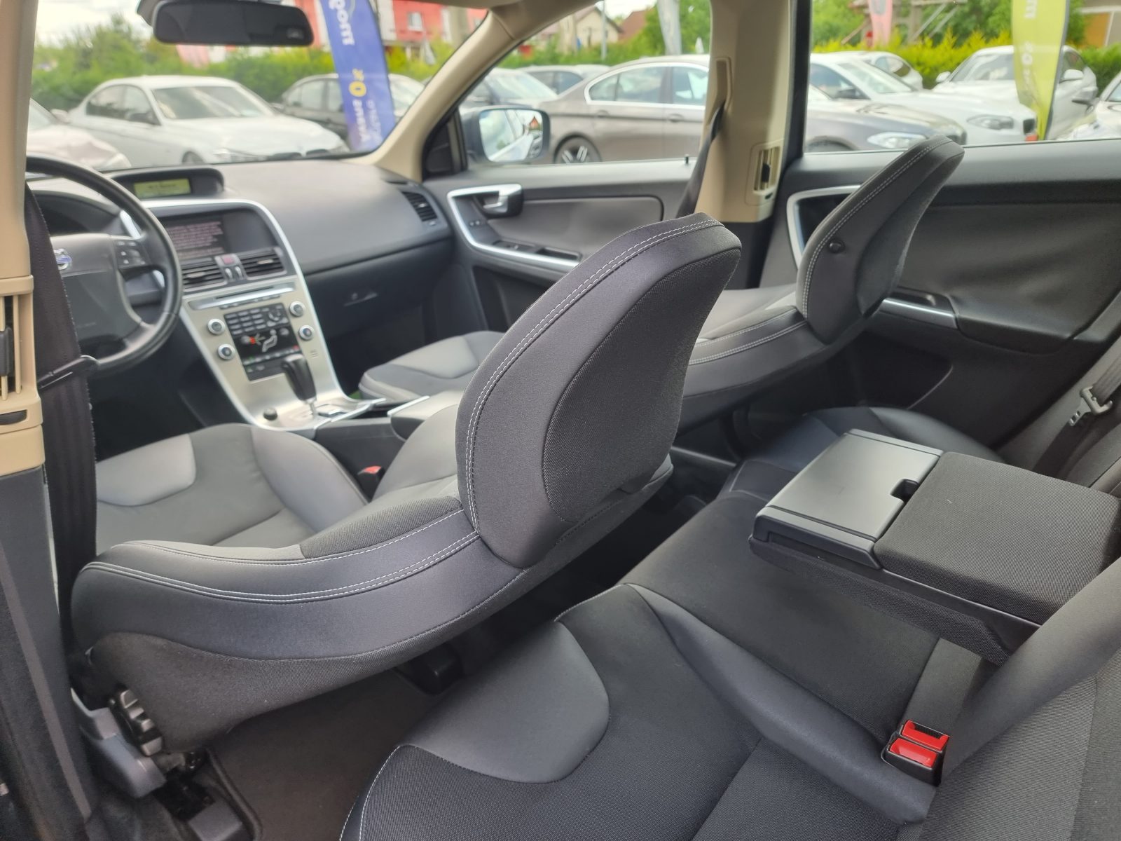 VOLVO XC-60 4X4, 2.4 DIESEL, 185 CP, AN 2009        RATE-LIVRARE-GARANTIE