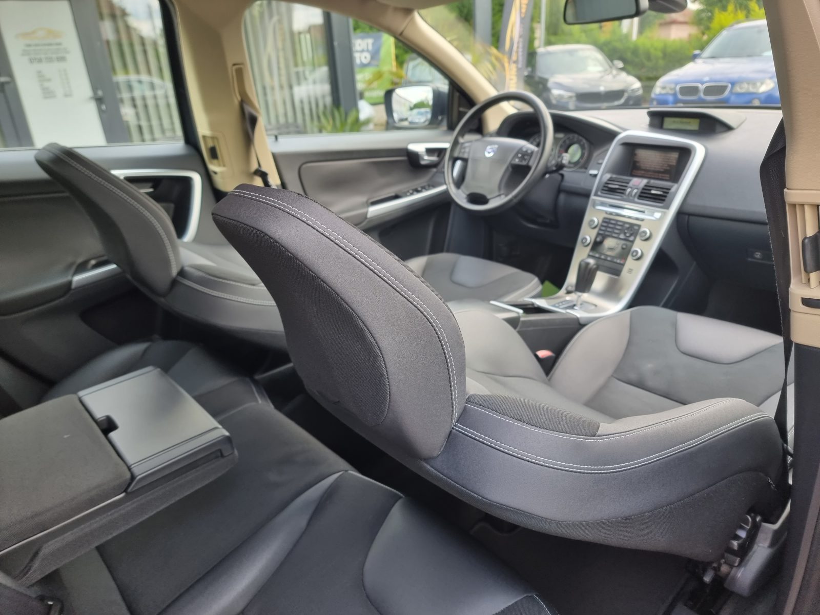 VOLVO XC-60 4X4, 2.4 DIESEL, 185 CP, AN 2009        RATE-LIVRARE-GARANTIE