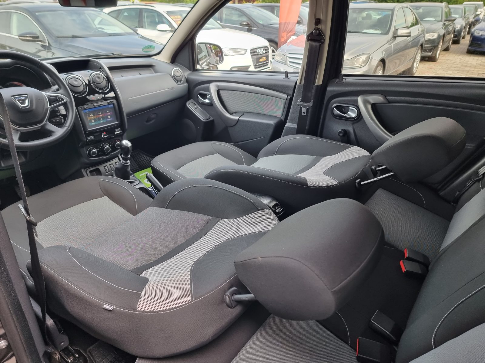 DACIA DUSTER, 1.2 BENZINA, 125 CP, AN 11/2017, EURO 6      RATE-LIVRARE-GARANTIE