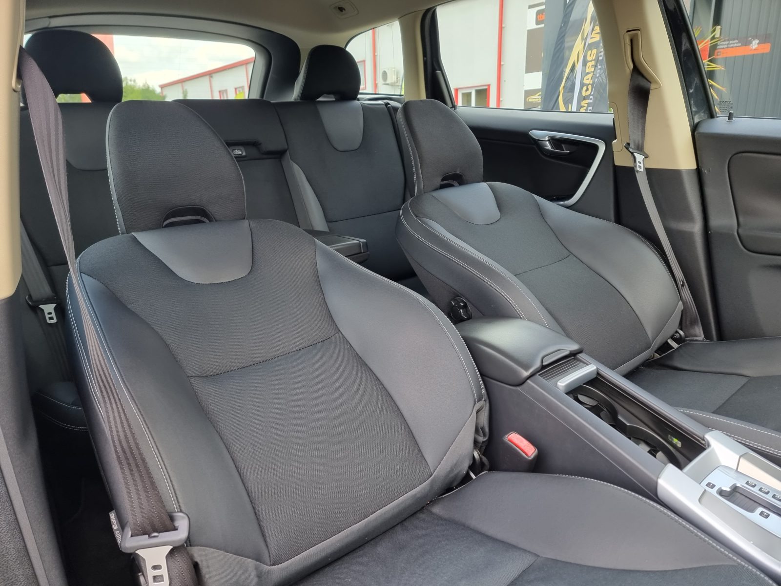 VOLVO XC-60 4X4, 2.4 DIESEL, 185 CP, AN 2009        RATE-LIVRARE-GARANTIE