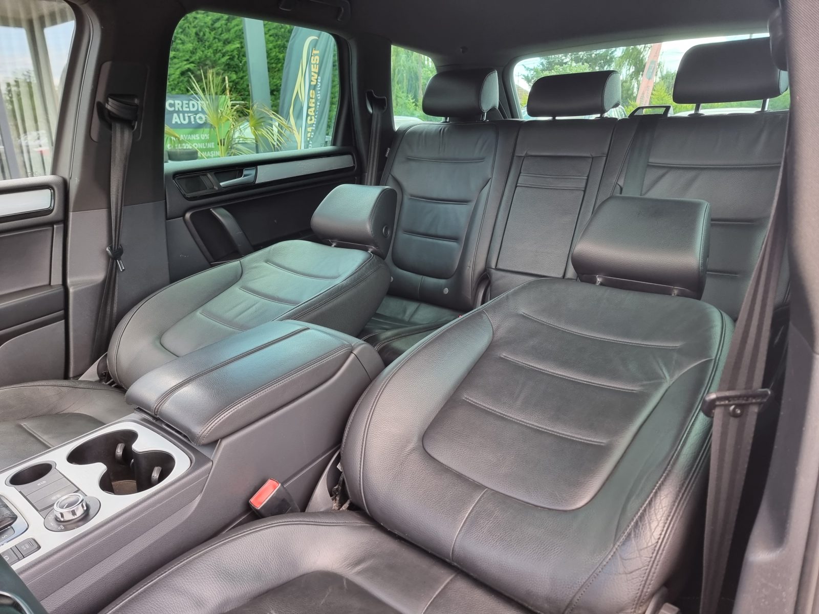VW TOUAREG, 3.0 TDI, 245 CP, AN 2012, EURO 5    REVIZIE EFECTUATA ( DISTRIBUTIE + ULEI SI FILTRE )       RATE-LIVRARE-GARANTIE