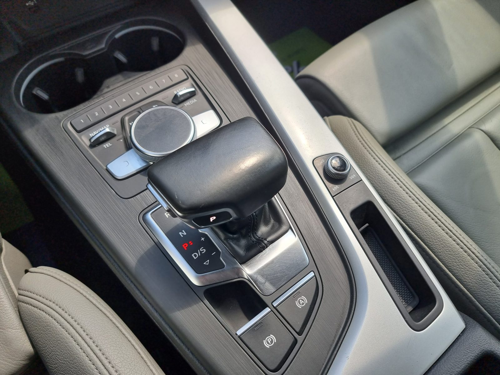 AUDI A4, 2.0 TDI, 150 CP, AN 2018, EURO 6     RATE-LIVRARE-GARANTIE