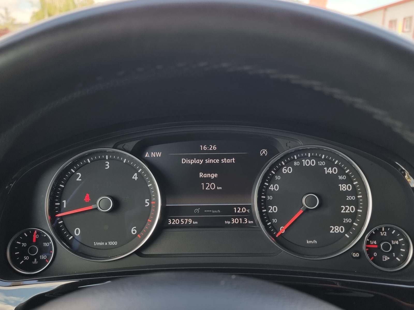 VW TOUAREG, 3.0 TDI, 245 CP, AN 2012, EURO 5    REVIZIE EFECTUATA ( DISTRIBUTIE + ULEI SI FILTRE )       RATE-LIVRARE-GARANTIE