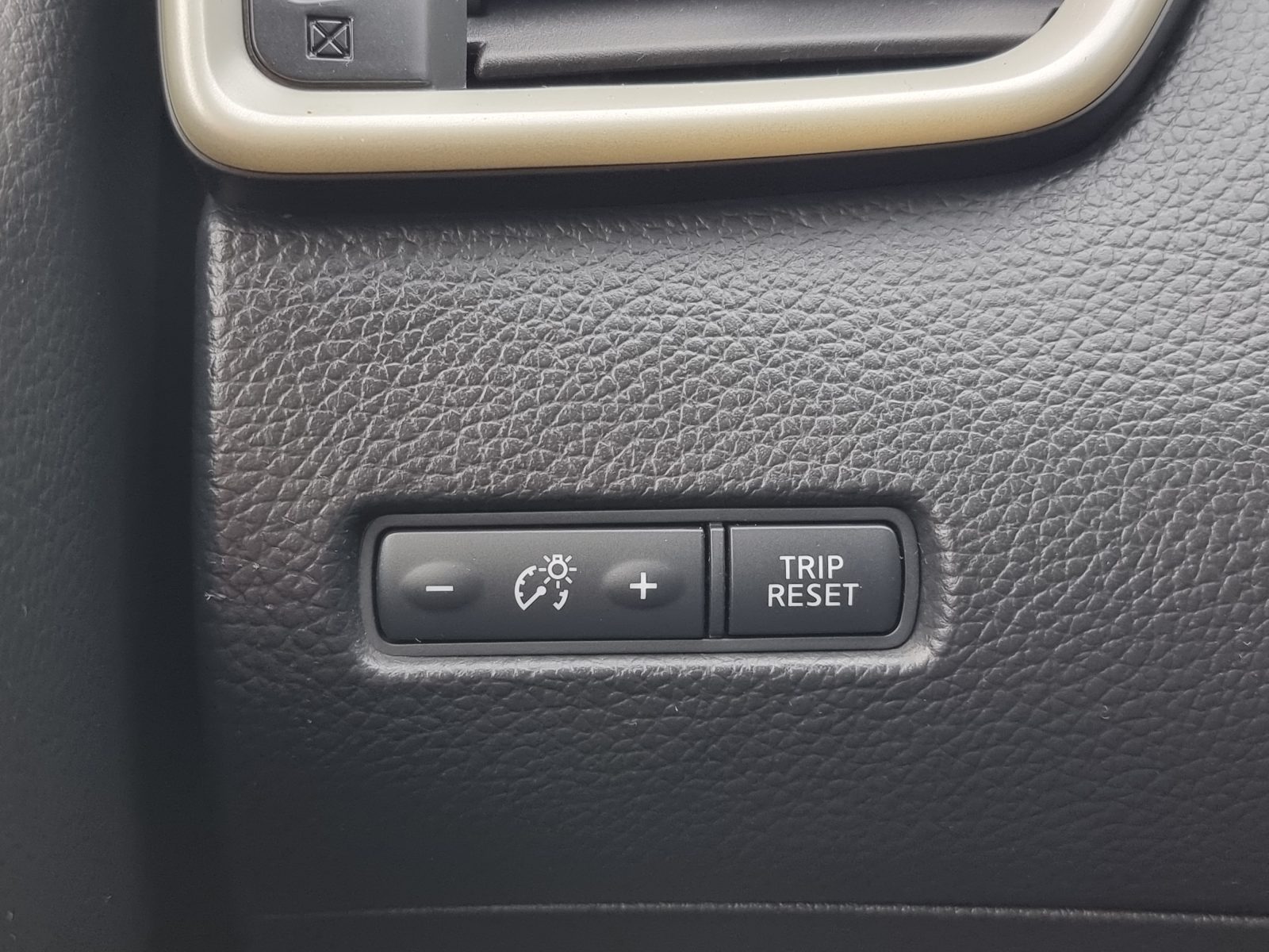 NISSAN QASHQAI ACENTA, 1.2 BENZINA, 115 CP, AN 2014, EURO 5       RATE-LIVRARE-GARANTIE