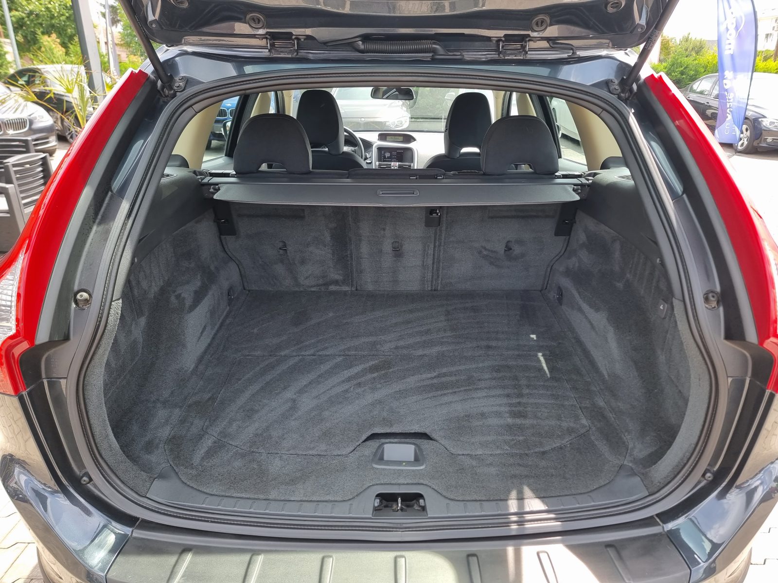 VOLVO XC-60 4X4, 2.4 DIESEL, 185 CP, AN 2009        RATE-LIVRARE-GARANTIE