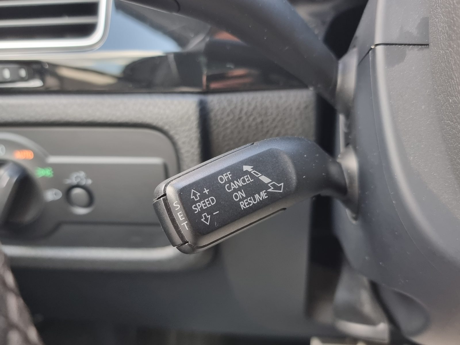 VW TOUAREG, 3.0 TDI, 245 CP, AN 2012, EURO 5    REVIZIE EFECTUATA ( DISTRIBUTIE + ULEI SI FILTRE )       RATE-LIVRARE-GARANTIE