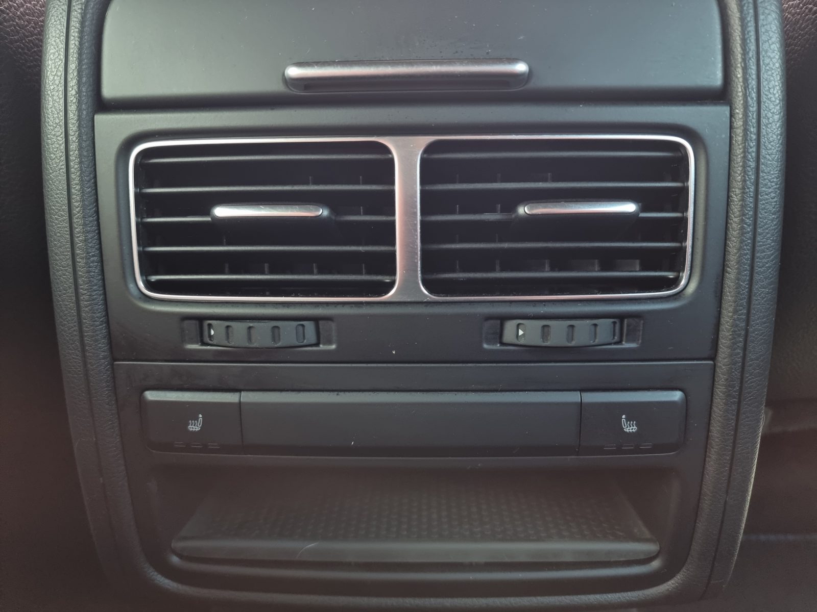 VW TOUAREG, 3.0 TDI, 245 CP, AN 2012, EURO 5    REVIZIE EFECTUATA ( DISTRIBUTIE + ULEI SI FILTRE )       RATE-LIVRARE-GARANTIE
