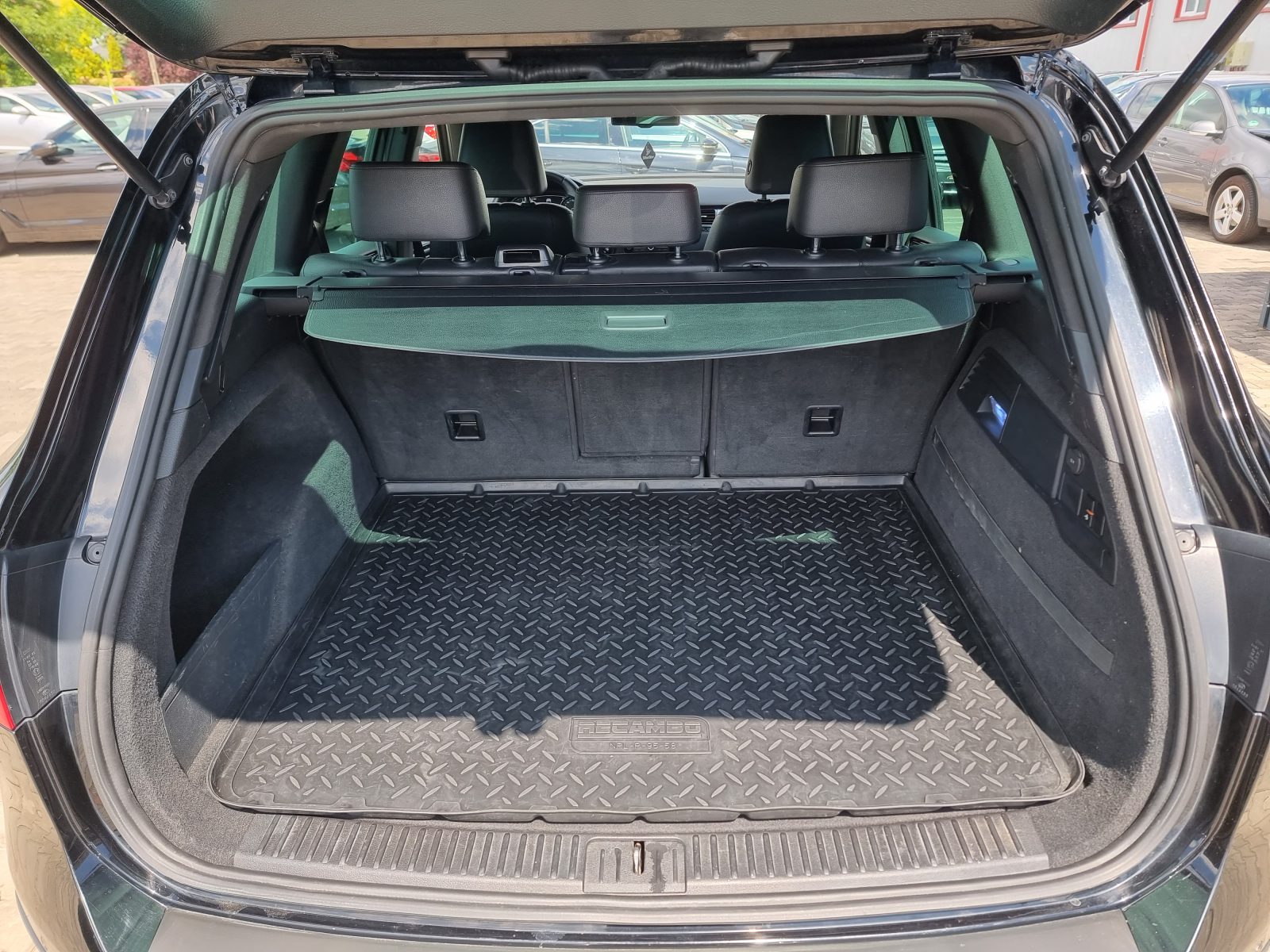 VW TOUAREG, 3.0 TDI, 245 CP, AN 2012, EURO 5    REVIZIE EFECTUATA ( DISTRIBUTIE + ULEI SI FILTRE )       RATE-LIVRARE-GARANTIE
