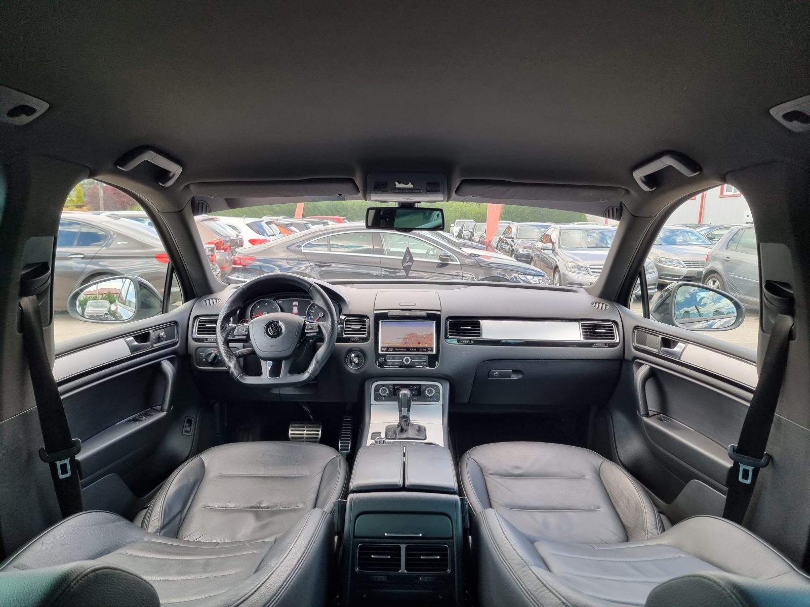 VW TOUAREG, 3.0 TDI, 245 CP, AN 2012, EURO 5    REVIZIE EFECTUATA ( DISTRIBUTIE + ULEI SI FILTRE )       RATE-LIVRARE-GARANTIE