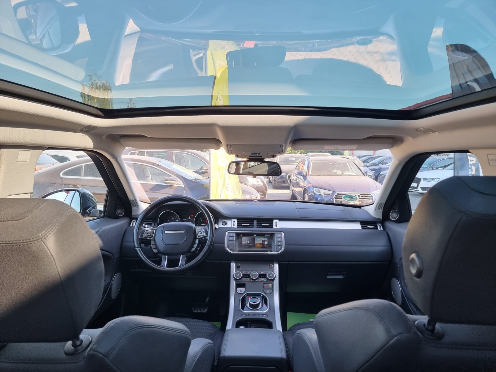 LAND ROVER RANGE ROVER EVOQUE 4X4, 2.0 DIESEL, 150 CP, AN 2017, EURO 6      REVIZIE EFECTUATA ( DISTRIBUTIE + ULEI SI FILTRE )     RATE-LIVRARE-GARANTIE