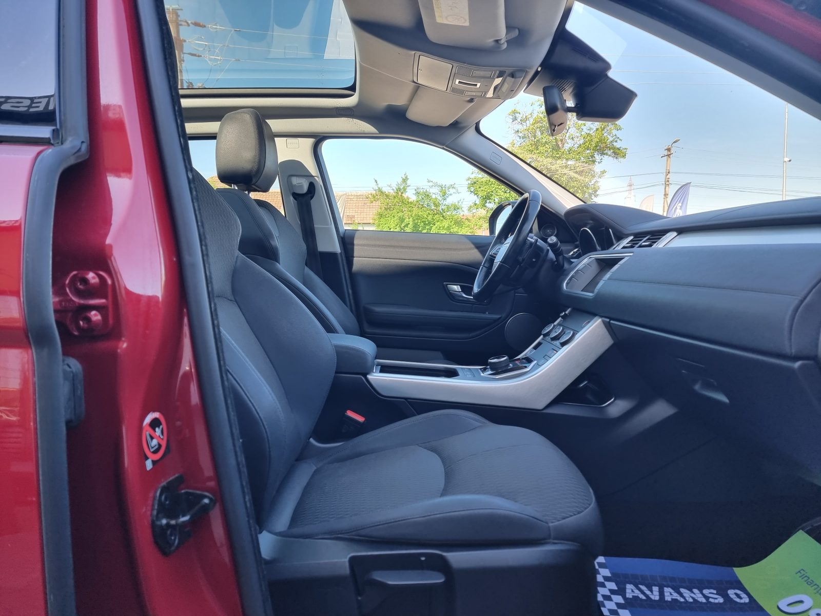 LAND ROVER RANGE ROVER EVOQUE 4X4, 2.0 DIESEL, 150 CP, AN 2017, EURO 6      REVIZIE EFECTUATA ( DISTRIBUTIE + ULEI SI FILTRE )     RATE-LIVRARE-GARANTIE