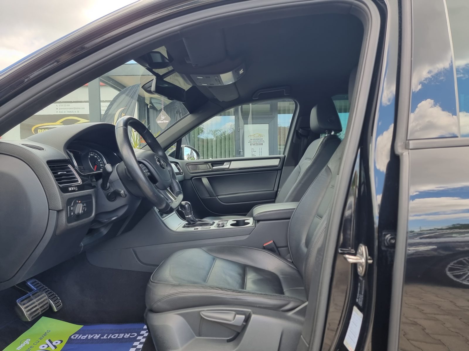 VW TOUAREG, 3.0 TDI, 245 CP, AN 2012, EURO 5    REVIZIE EFECTUATA ( DISTRIBUTIE + ULEI SI FILTRE )       RATE-LIVRARE-GARANTIE