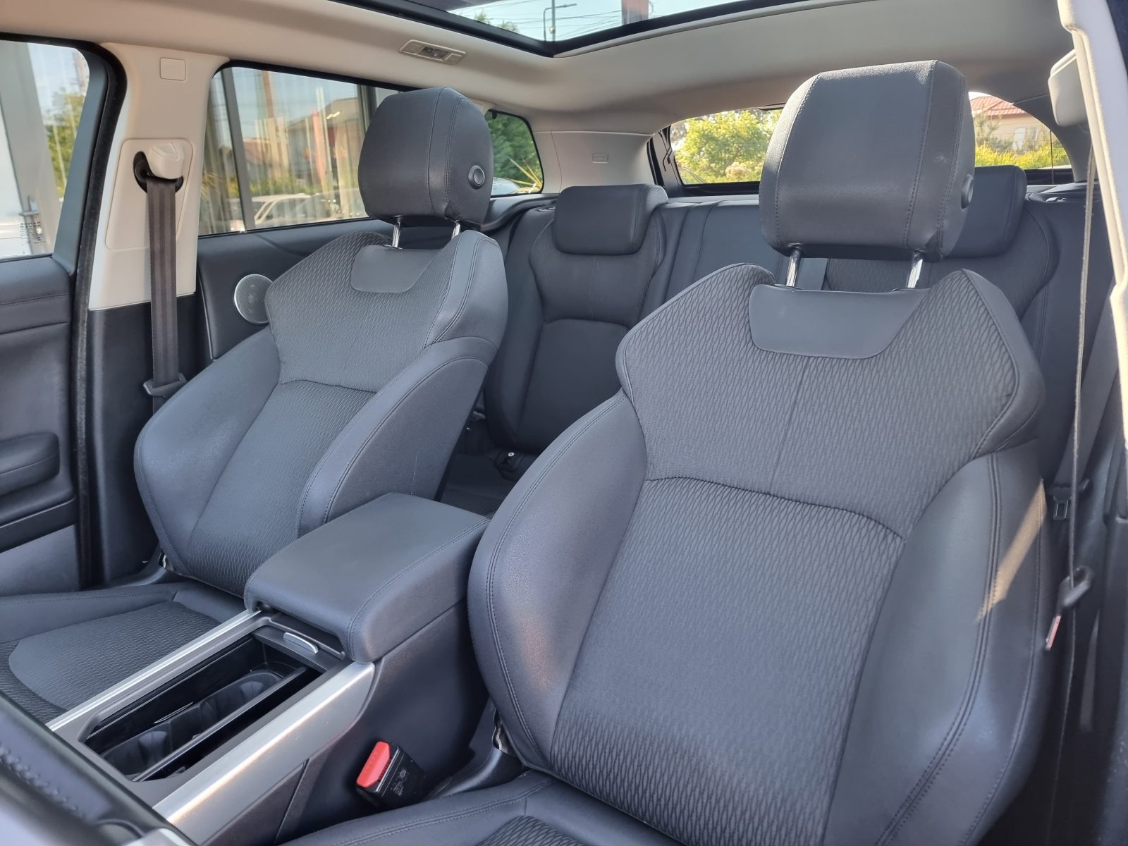 LAND ROVER RANGE ROVER EVOQUE 4X4, 2.0 DIESEL, 150 CP, AN 2017, EURO 6      REVIZIE EFECTUATA ( DISTRIBUTIE + ULEI SI FILTRE )     RATE-LIVRARE-GARANTIE