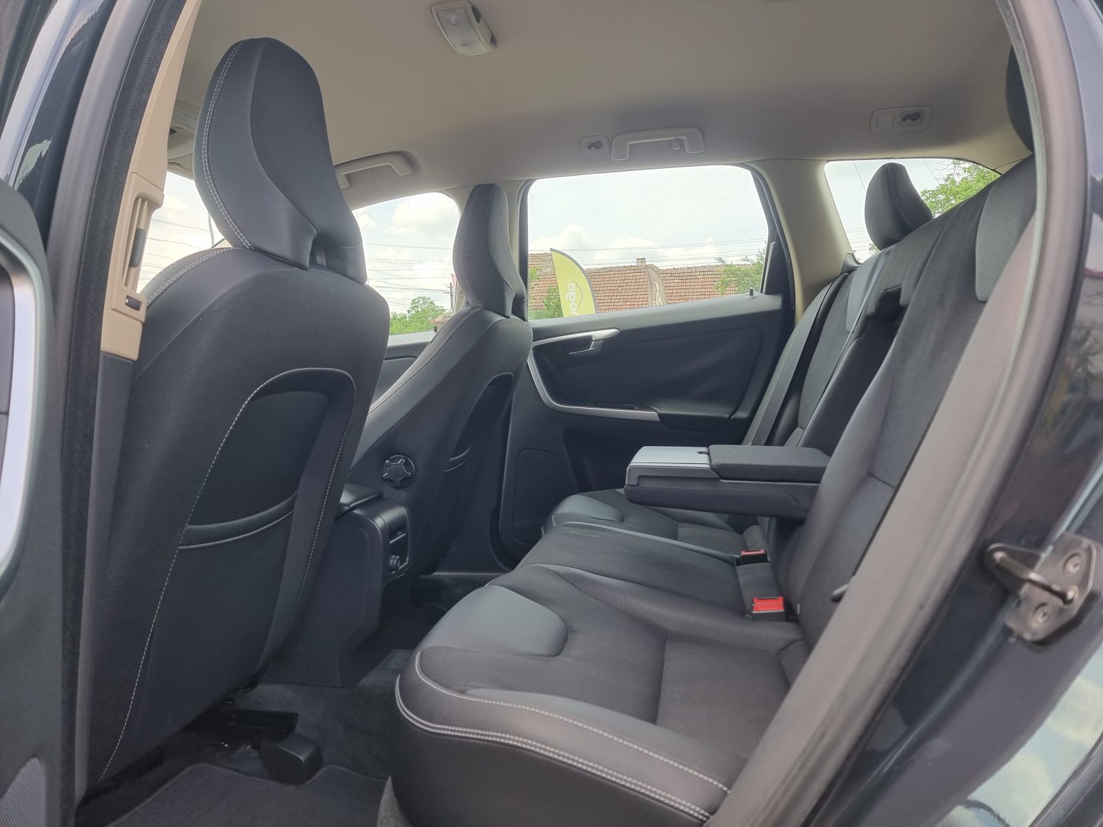 VOLVO XC-60 4X4, 2.4 DIESEL, 185 CP, AN 2009        RATE-LIVRARE-GARANTIE