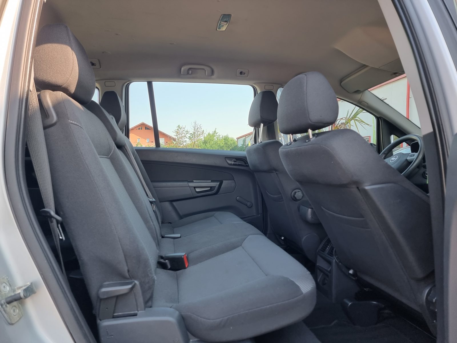 OPEL ZAFIRA 7 LOCURI, 1.6 BENZINA + GAZ , 94 CP, AN 2009            RATE-LIVRARE-GARANTIE