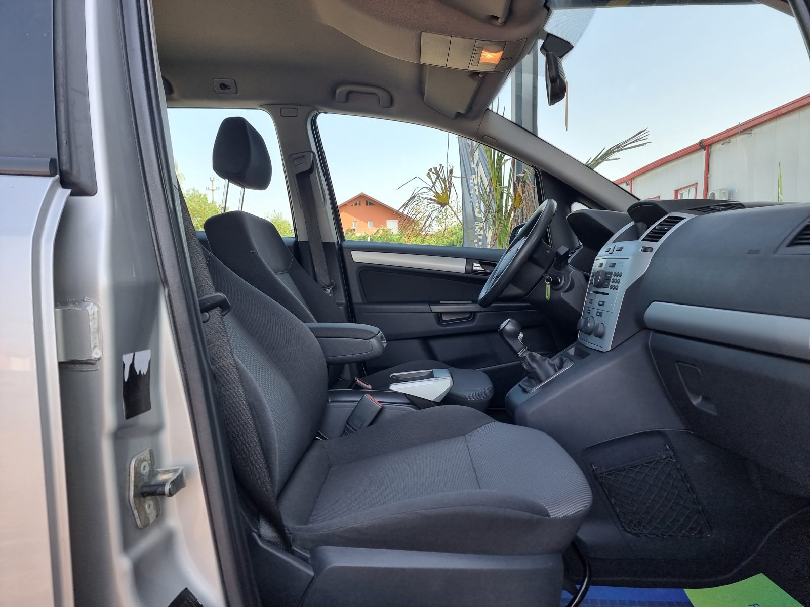 OPEL ZAFIRA 7 LOCURI, 1.6 BENZINA + GAZ , 94 CP, AN 2009            RATE-LIVRARE-GARANTIE