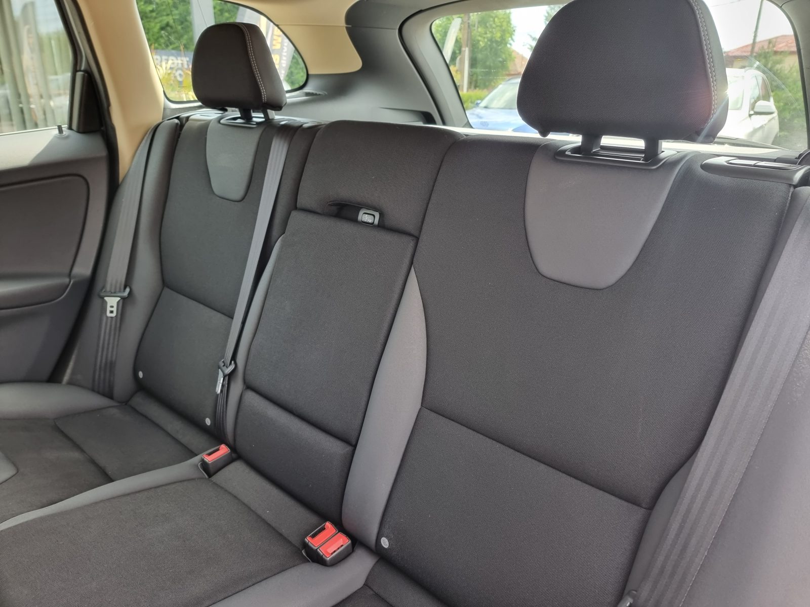 VOLVO XC60 4X4, 2.4 DIESEL, 163 CP, AN 2011, EURO 5      RATE-LIVRARE-GARANTIE