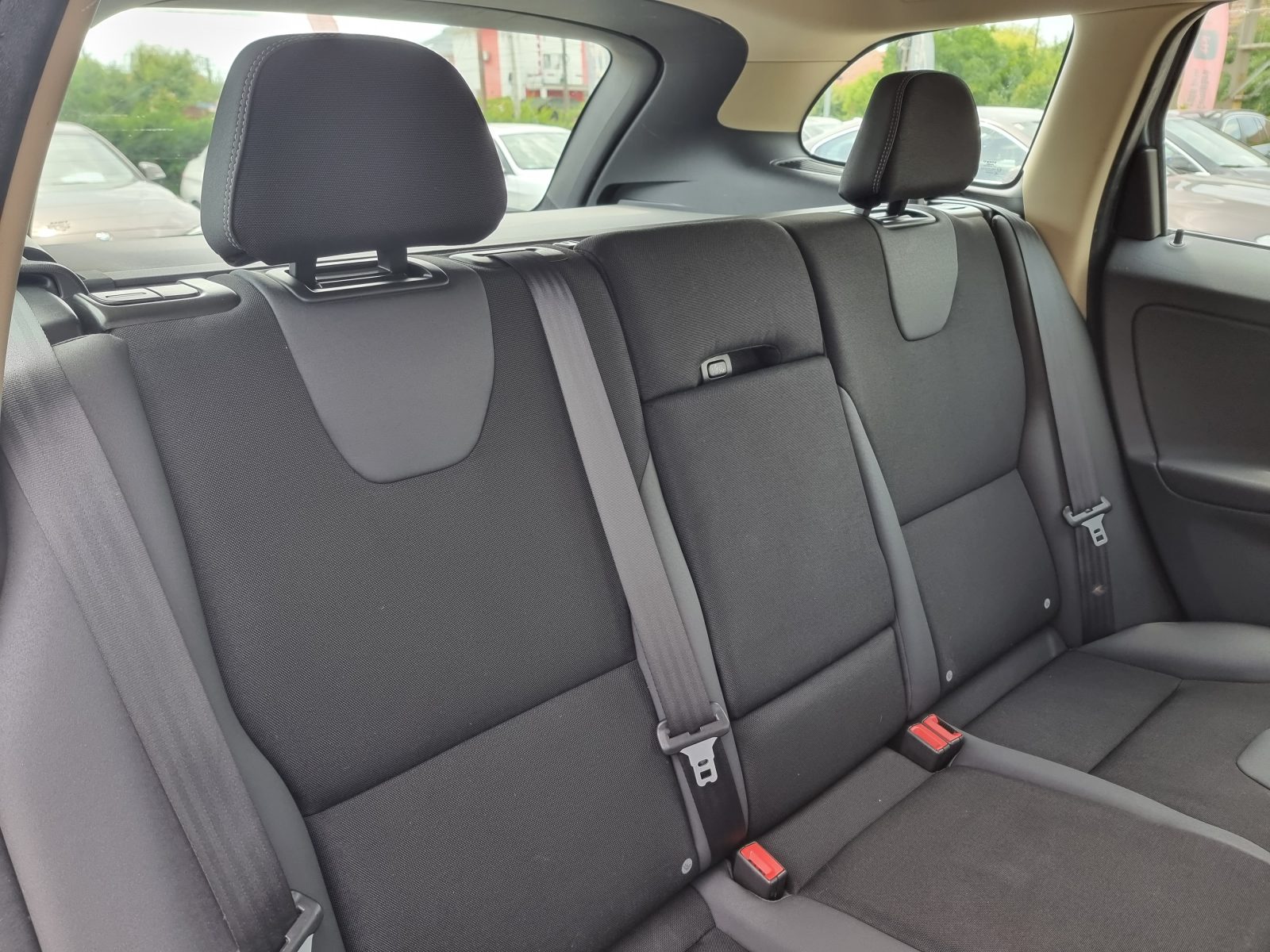 VOLVO XC60 4X4, 2.4 DIESEL, 163 CP, AN 2011, EURO 5      RATE-LIVRARE-GARANTIE