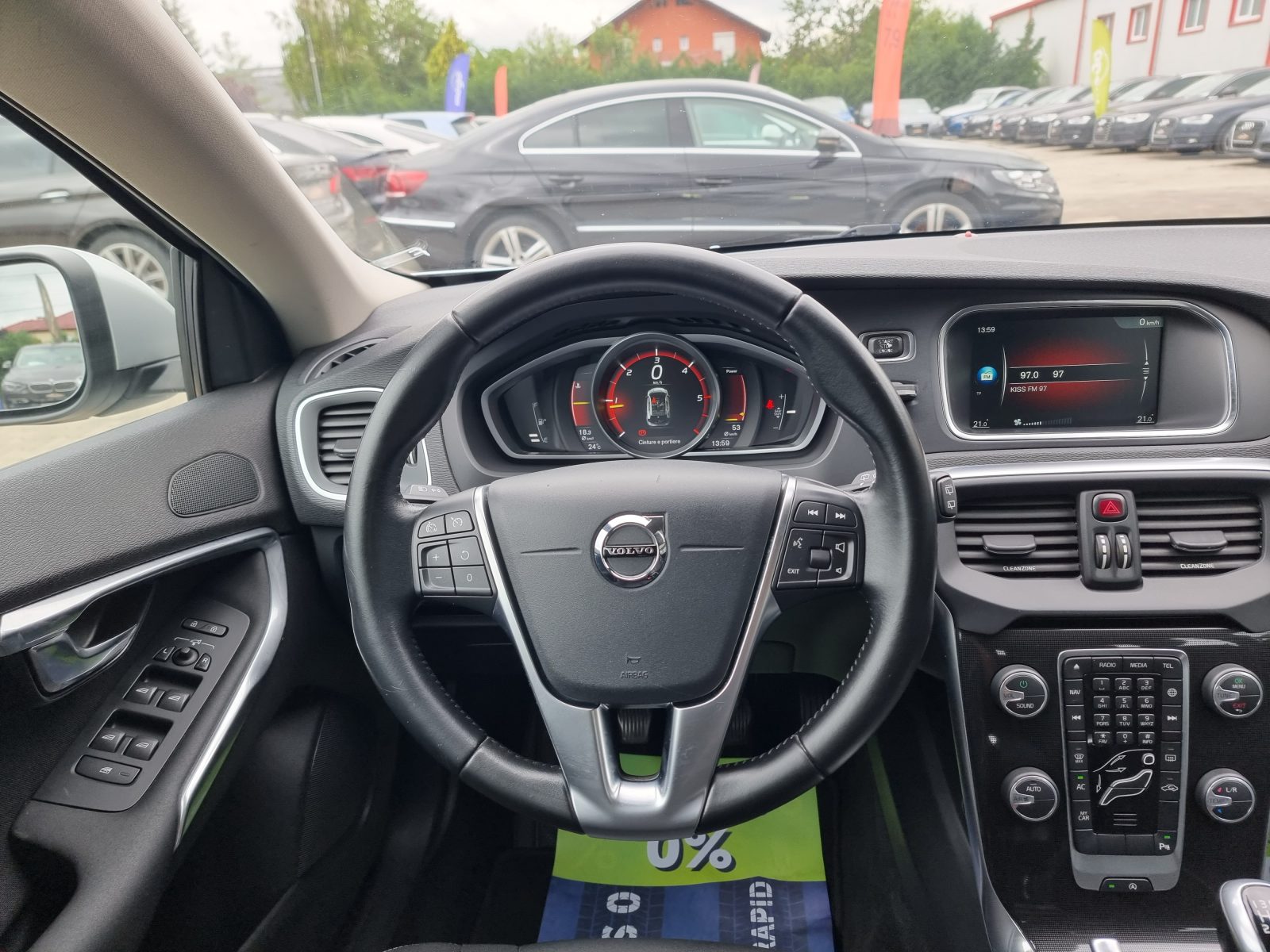 VOLVO V40, 2.0 DIESEL, 120 CP, AN 2016, EURO 6       RATE-LIVRARE-GARANTIE