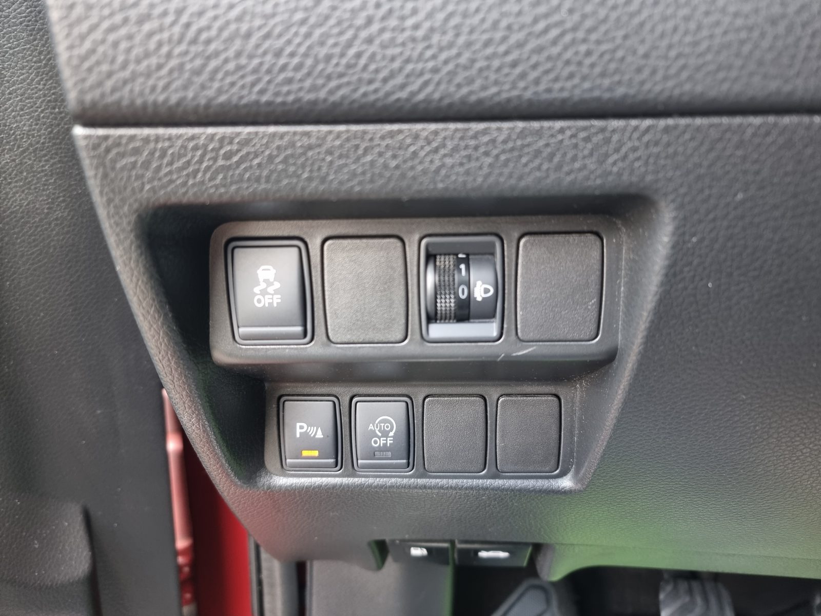 NISSAN QASHQAI, 1.5 DIESEL, 110 CP, AN 2014, EURO 5         RATE-LIVRARE-GARANTIE