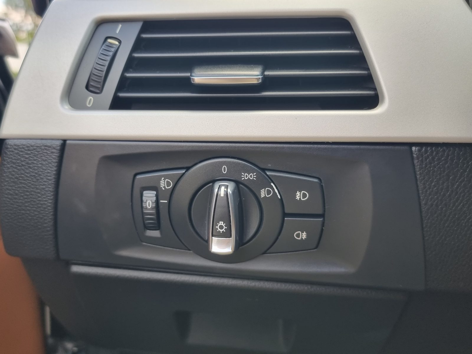 BMW 320D XDRIVE, 2.0 DIESEL, 184 CP, AN 2010, EURO 5       RATE-LIVRARE-GARANTIE