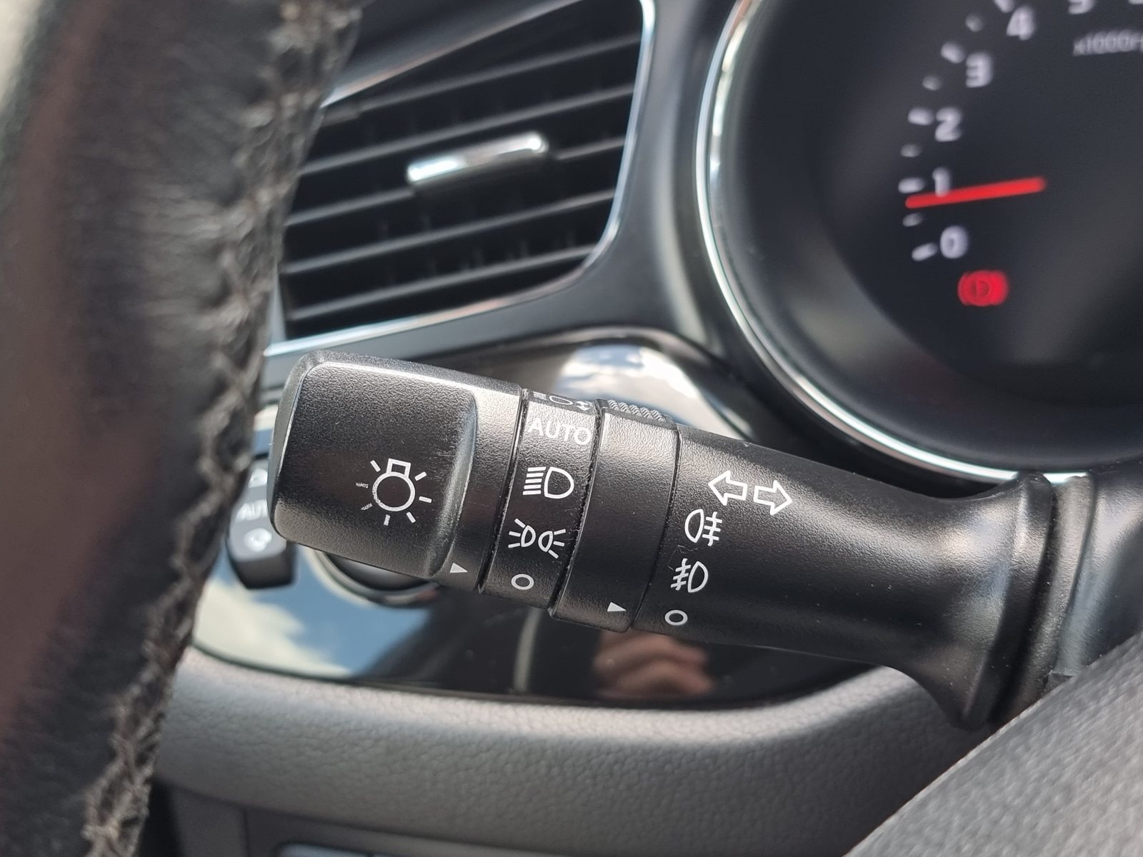 KIA CEED, 1.6 DIESEL, 128 CP, AN 2015, EURO 5      RATE-LIVRARE-GARANTIE