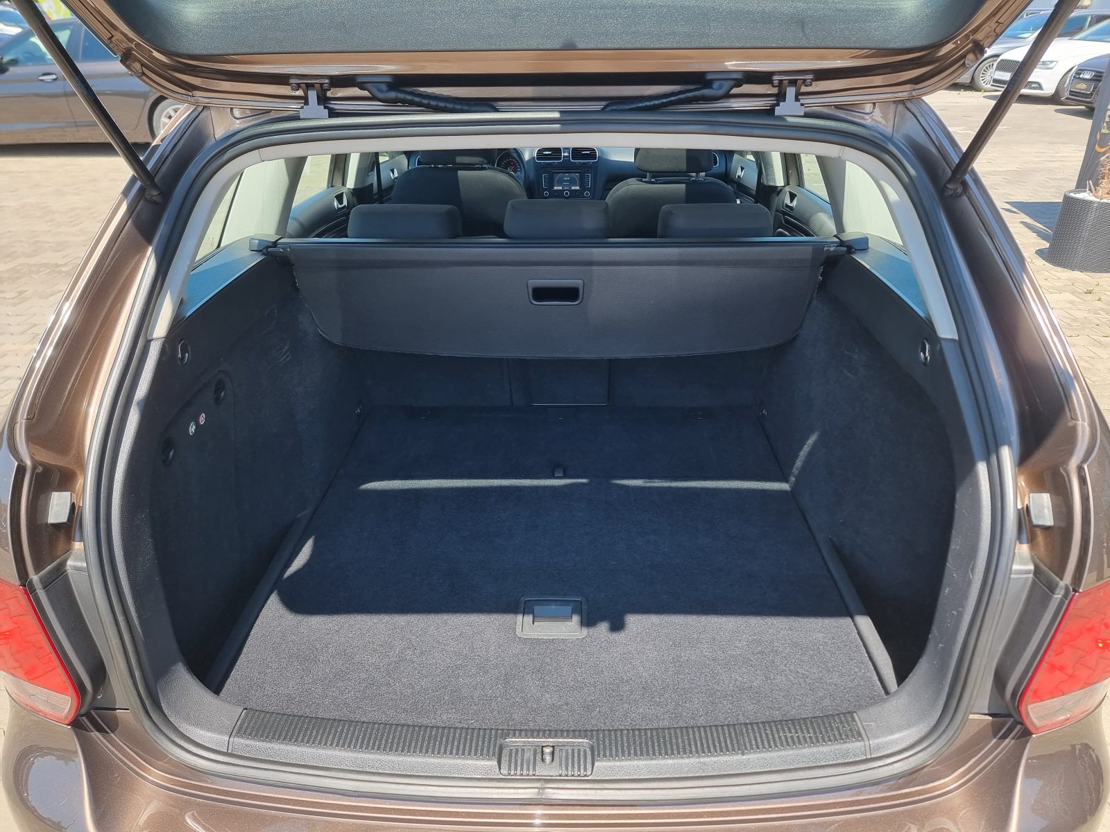 VOLKSWAGEN GOLF VI, 2.0 TDI, 140 CP, AN 2011, EURO 5         RATE-LIVRARE-GARANTIE