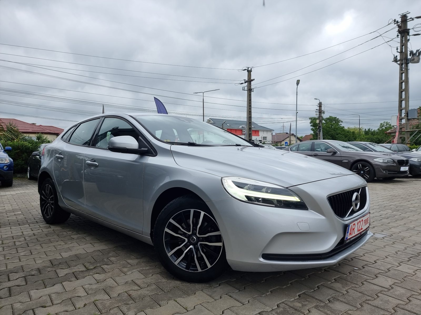 VOLVO V40, 2.0 DIESEL, 120 CP, AN 2016, EURO 6       RATE-LIVRARE-GARANTIE