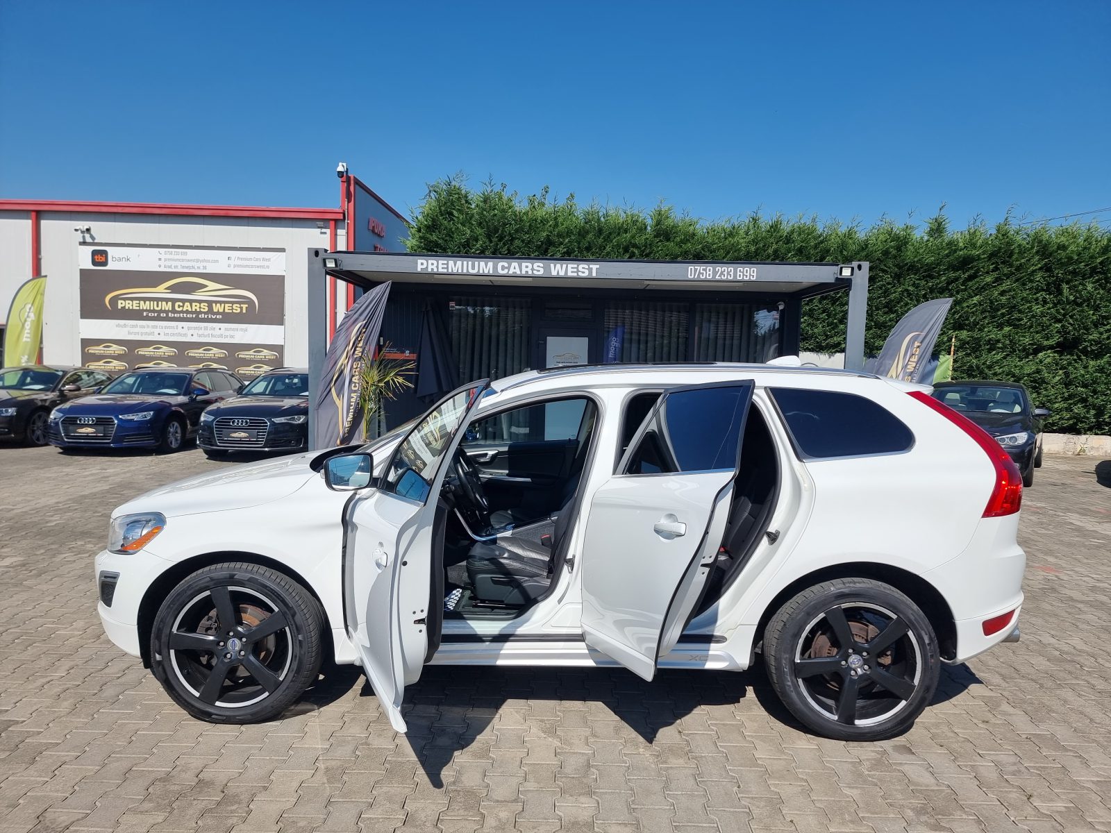 VOLVO XC60 4X4 R-DESIGN, 2.4 DIESEL, 215 CP, AN 2012, EURO 5       RATE-LIVRARE-GARANTIE