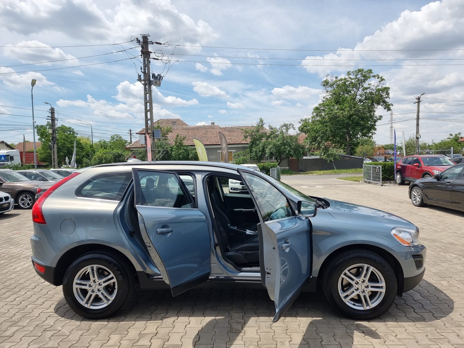VOLVO XC60 4X4, 2.4 DIESEL, 163 CP, AN 2011, EURO 5      RATE-LIVRARE-GARANTIE