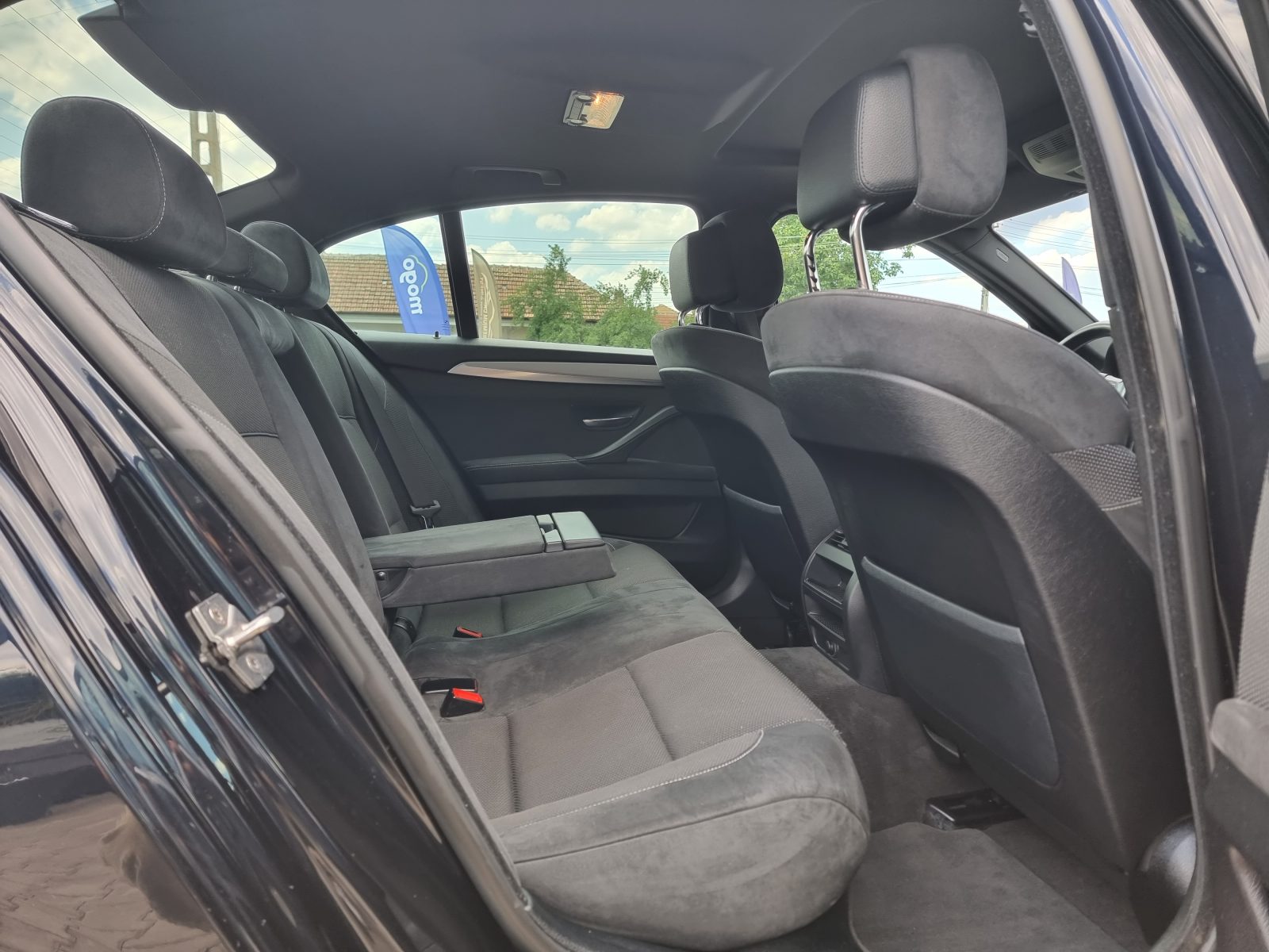 BMW 520D M-PACKET, 2.0 DIESEL, 184 CP, AN 2011, EURO 5         REVIZIE EFECTUATA ( DISTRIBUTIE + ULEI + FILTRE )       RATE-LIVRARE-GARANTIE