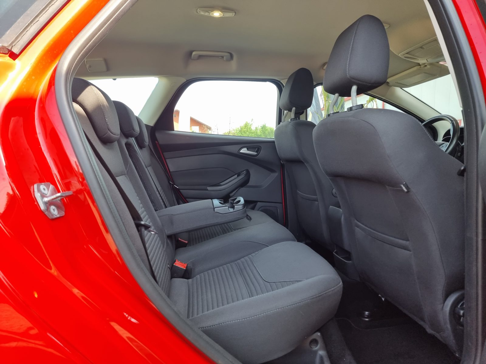 FORD FOCUS, 1.5 BENZINA, 150 CP, AN 2015, EURO 6       REVIZIE EFECTUATA ( DISTRIBUTIE + ULEI + FILTRE )         RATE-LIVRARE-GARANTIE
