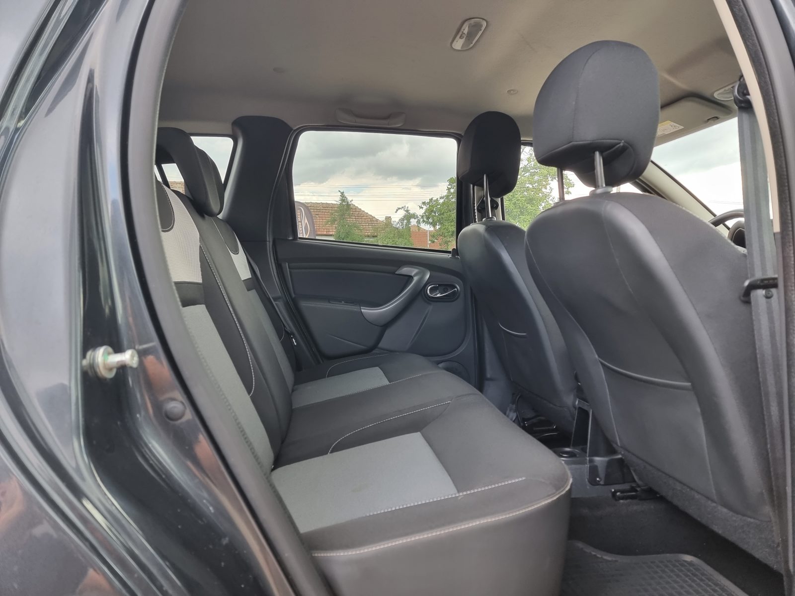 DACIA DUSTER, 1.2 BENZINA, 125 CP, AN 2016, EURO 6           RATE-LIVRARE-GARANTIE