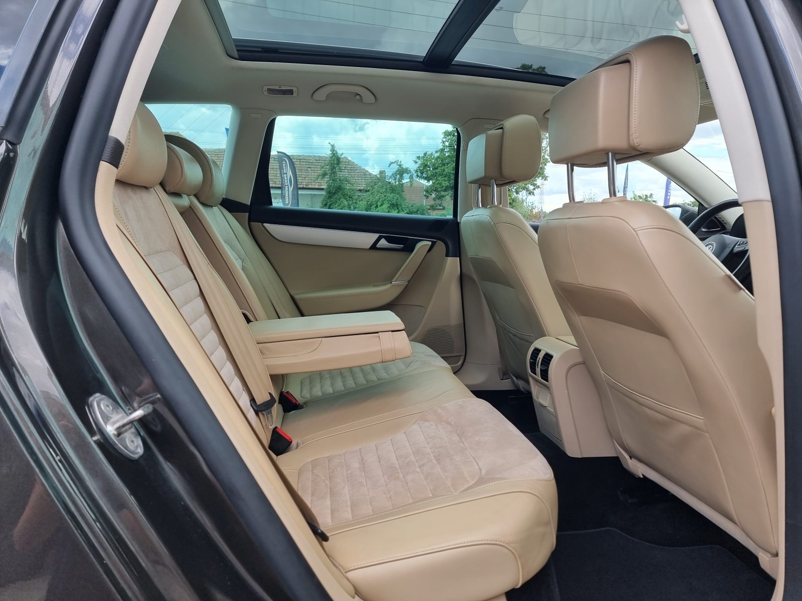 VOLKSWAGEN PASSAT 4MOTION 4X4, 2.0 TDI, 170 CP, AN 2012, EURO 5           RATE-LIVRARE-GARANTIE