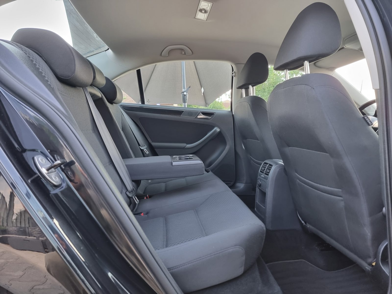 VOLKSWAGEN JETTA, 2.0 TDI, 140 CP, AN 2011, EURO 5     RATE-LIVRARE-GARANTIE
