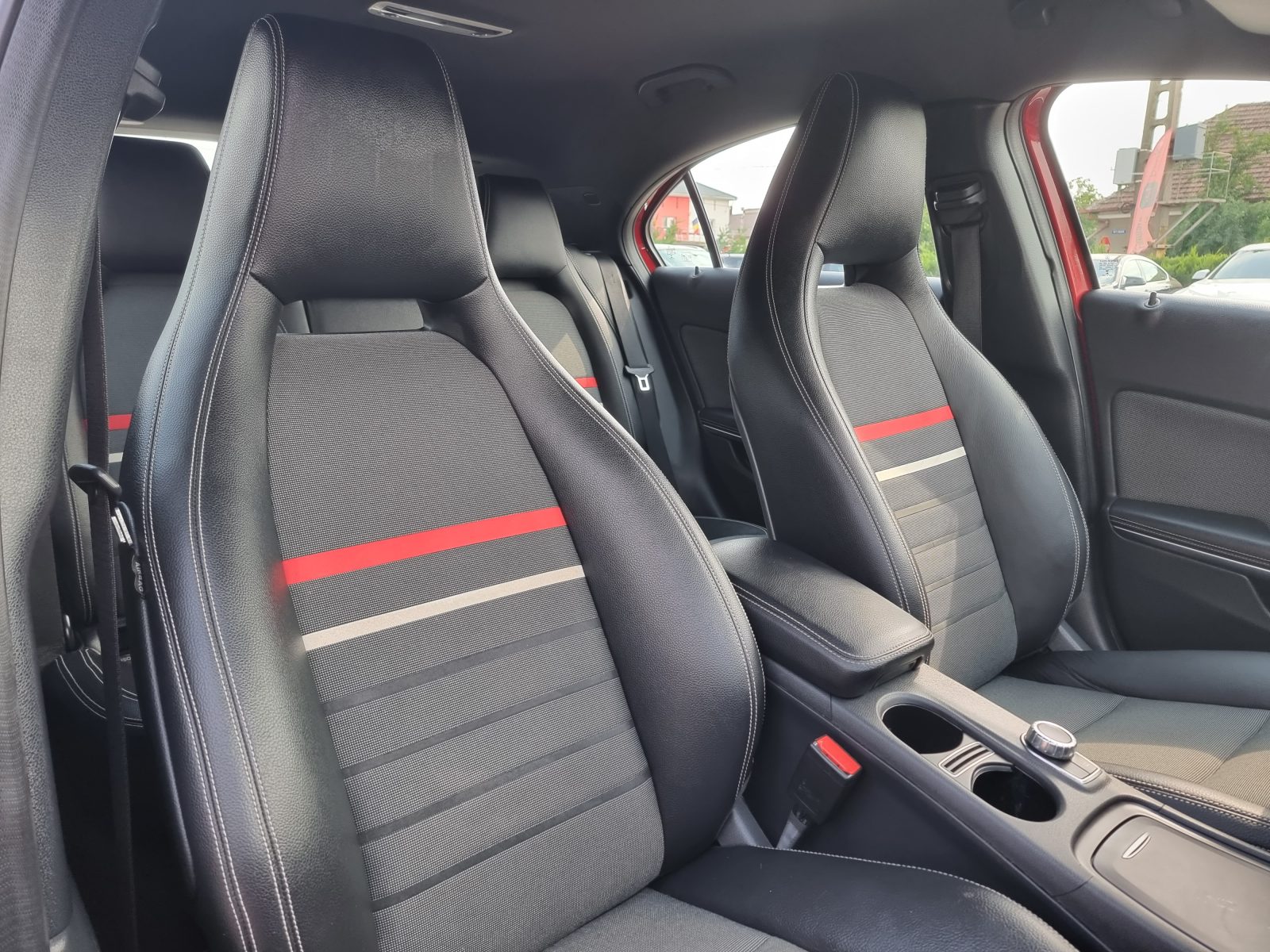 MERCEDES-BENZ A180, 1.6 BENZINA, 122 CP, AN 2015, EURO 6         RATE-LIVRARE-GARANTIE