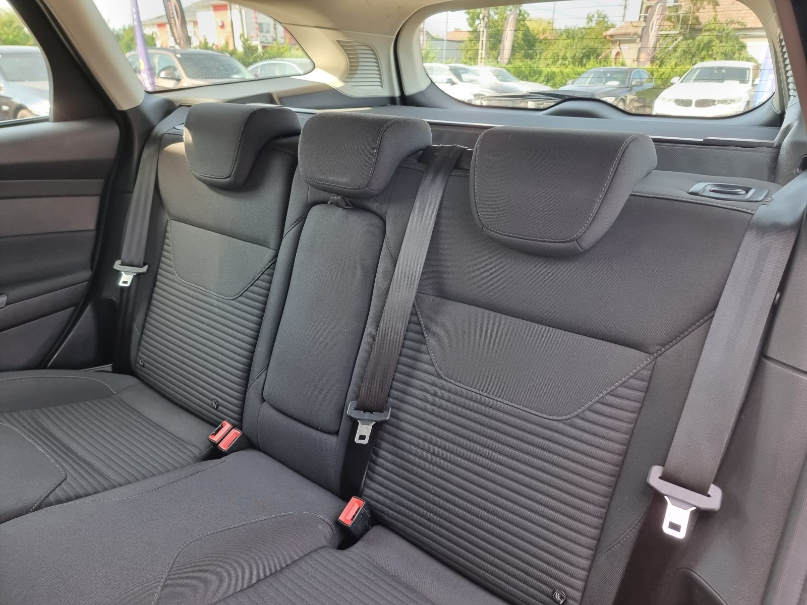 FORD FOCUS, 1.5 BENZINA, 150 CP, AN 2015, EURO 6       REVIZIE EFECTUATA ( DISTRIBUTIE + ULEI + FILTRE )         RATE-LIVRARE-GARANTIE