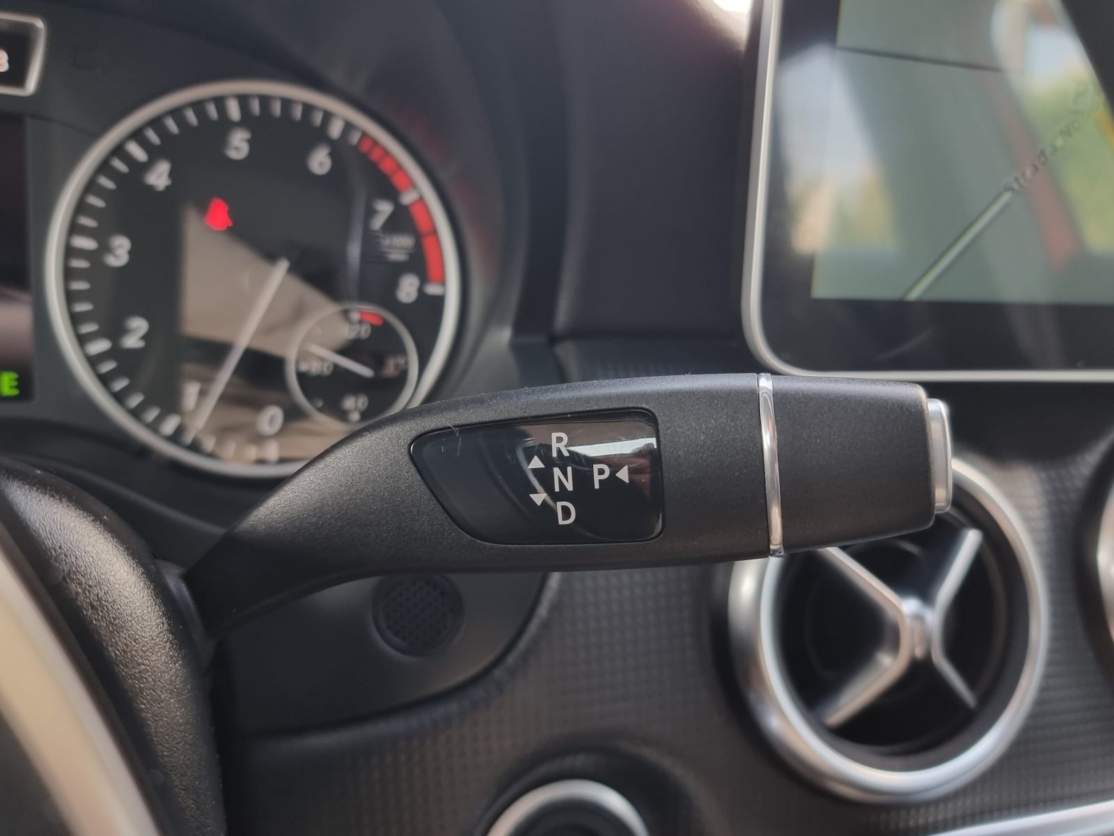 MERCEDES-BENZ A180, 1.6 BENZINA, 122 CP, AN 2015, EURO 6         RATE-LIVRARE-GARANTIE