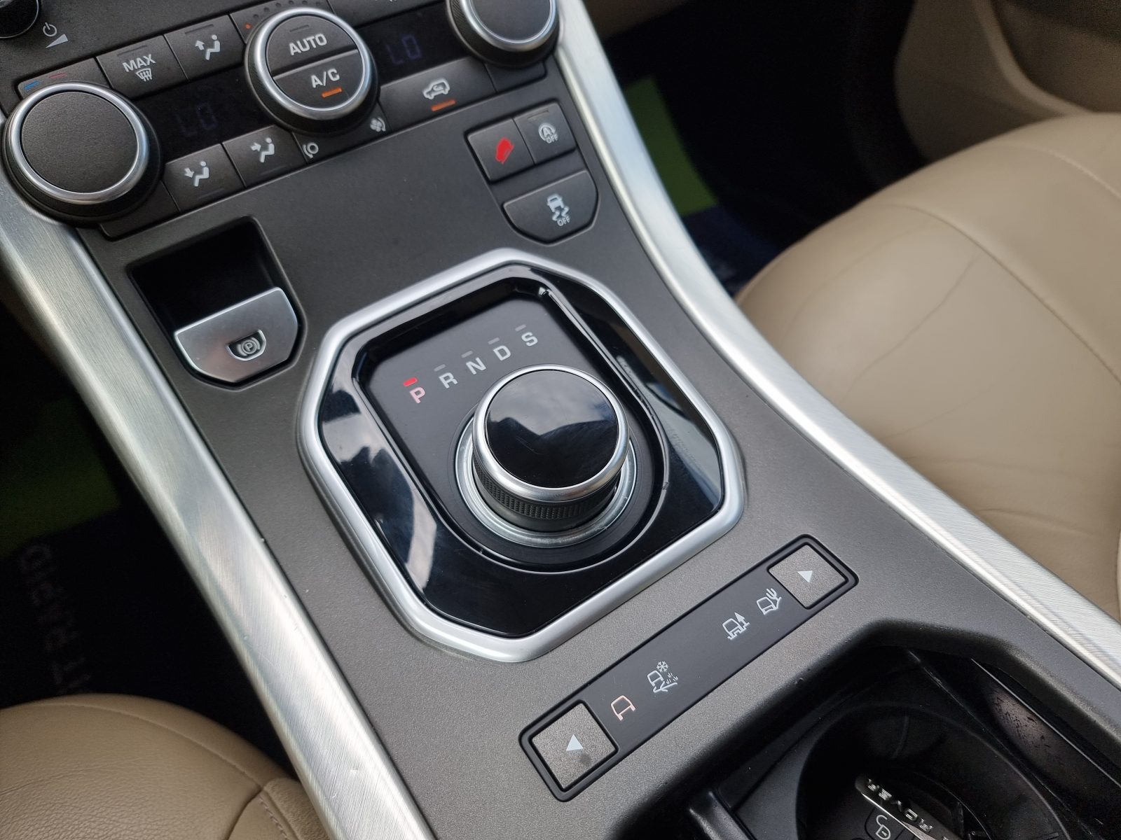 LAND ROVER RANGE ROVER EVOQUE 4X4, 2.0 DIESEL, 150 CP, AN 2018, EURO 6                   RATE-LIVRARE-GARANTIE