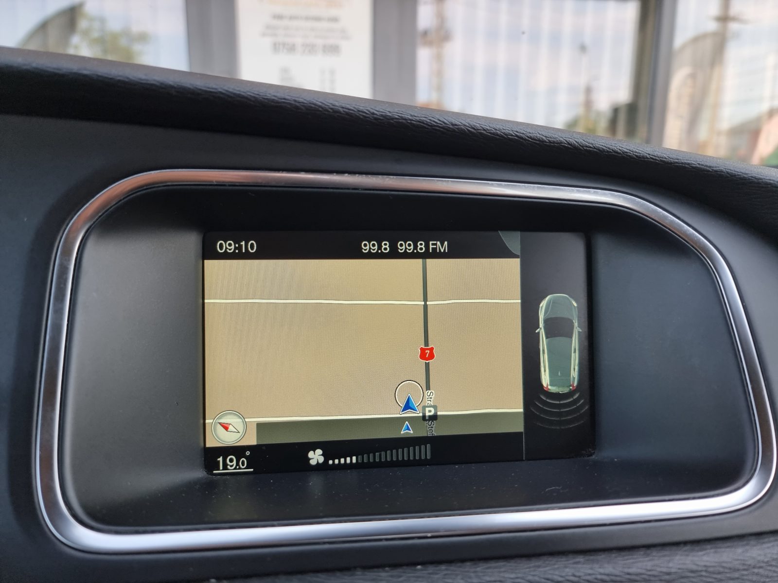VOLVO V40, 2.0 DIESEL, 120 CP, AN 2017, EURO 6         RATE-LIVRARE-GARANTIE