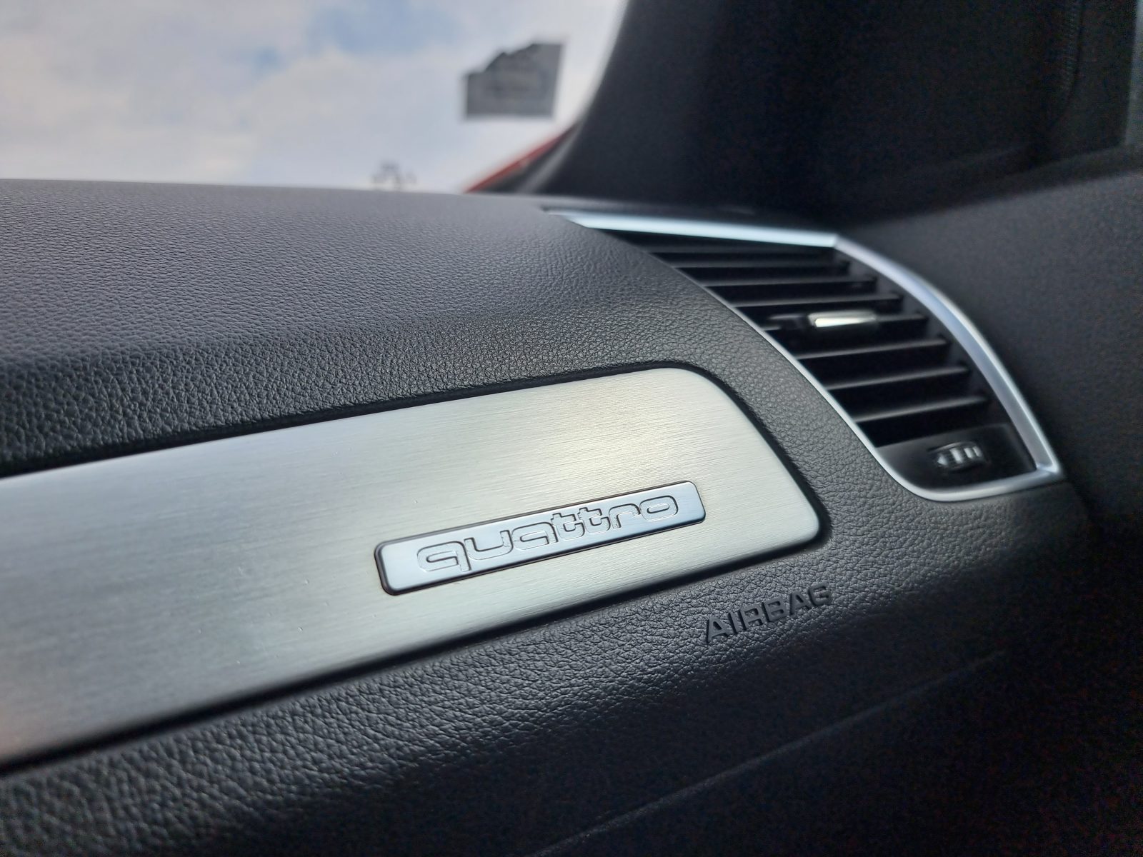 AUDI Q5 S-LINE QUATTRO, 2.0 TDI, 170 CP, AN 2011        RATE-LIVRARE-GARANTIE
